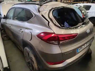 Veicolo di demolizione HYUNDAI TUCSON (TL) D4HA dell'anno 2015 alimentato D4HA