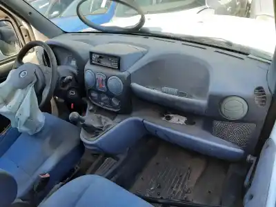 Здавання транспортного засобу fiat i doblò (119) 188a9000 року 2004 потужний 188a9000