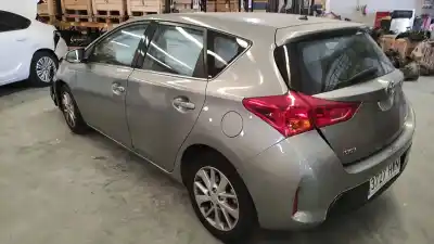Здавання транспортного засобу toyota auris (e18) 1nd року 2014 потужний 1nd