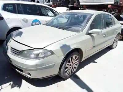 Sloopvoertuig renault laguna ii (bg0) initiale van het jaar 2005 aangedreven m9ra7