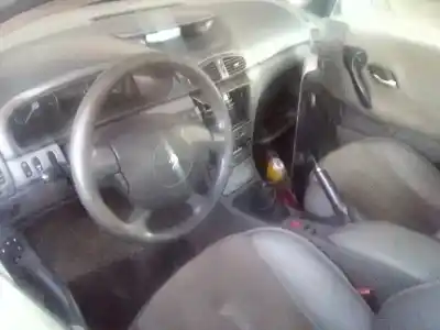 Véhicule à la ferraille renault laguna ii (bg0) authentique de l'année 2002 alimenté g9td7