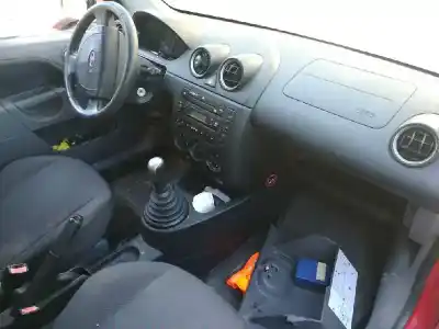 Veículo de Sucata ford fiesta (cbk) fun do ano 2002 alimentado fxjb