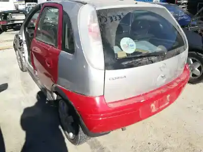 Sloopvoertuig opel corsa c blue line van het jaar 2005 aangedreven z12xep