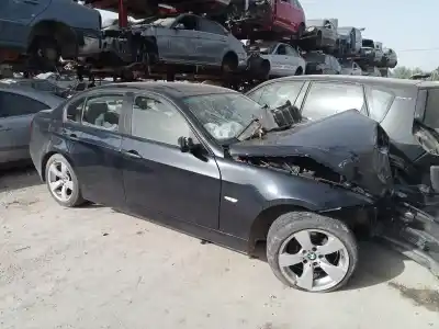 Veicolo di demolizione BMW SERIE 3 BERLINA (E90) 318d dell'anno 2006 alimentato 204D4