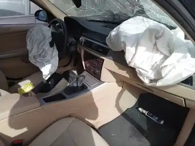 Sloopvoertuig bmw serie 3 berlina (e90) 318d van het jaar 2006 aangedreven 204d4