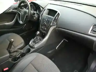 Veículo de Sucata opel astra j lim. cosmo do ano 2012 alimentado a17dte