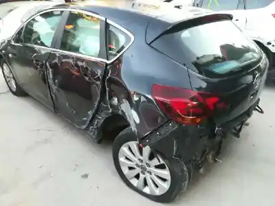 Veículo de Sucata opel astra j lim. cosmo do ano 2012 alimentado a17dte