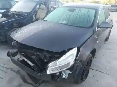 Sloopvoertuig OPEL INSIGNIA BERLINA Cosmo van het jaar 2012 aangedreven A20DT
