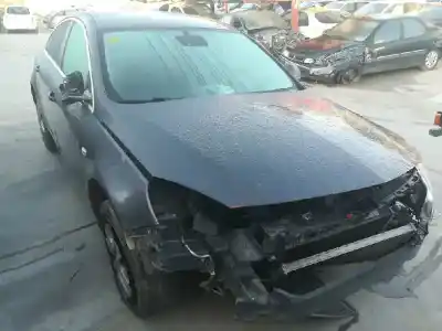 Veículo de Sucata opel insignia berlina cosmo do ano 2012 alimentado a20dt