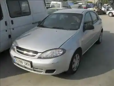 Verschrottungsfahrzeug CHEVROLET LACETTI SE des Jahres 2005 angetrieben F14D3