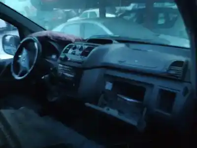 Veículo de Sucata mercedes-benz vito (w639) basic, combi 111 cdi compacto (639.601) do ano 2004 alimentado 646982