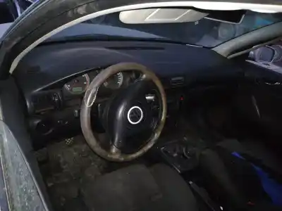 Veículo de Sucata volkswagen passat berlina (3b3) advance do ano 2002 alimentado avf