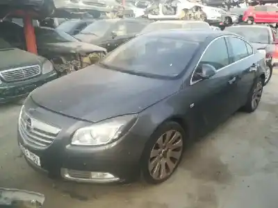 Sloopvoertuig OPEL INSIGNIA BERLINA Cosmo van het jaar 2011 aangedreven A20DTH
