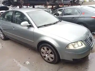 Veículo de Sucata volkswagen passat berlina (3b3) advance do ano 2004 alimentado avf