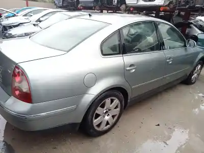 Veículo de Sucata volkswagen passat berlina (3b3) advance do ano 2004 alimentado avf