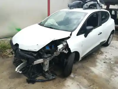 Veicolo di demolizione RENAULT CLIO IV Authentique dell'anno 2013 alimentato D4FD7