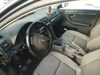 Здавання транспортного засобу audi a4 b6 (8e2) 1.9 tdi року 2002 потужний awx