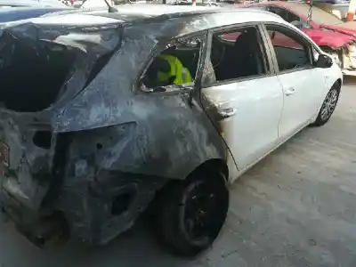 Sloopvoertuig kia ceed drive 110 cv / 81 kw van het jaar 2014 aangedreven d4fb