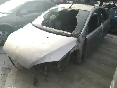 Veículo de Sucata FORD FOCUS BERLINA (CAP) Ambiente (D) do ano 2006 alimentado G8DB