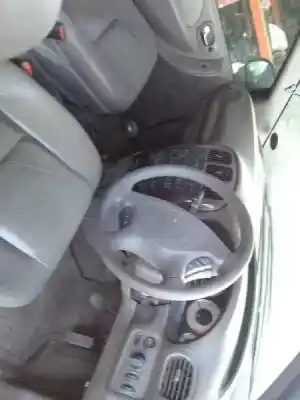 Veicolo di demolizione CHRYSLER VOYAGER (RG) 2.5 CRD SE Grand Voyager dell'anno 2002 alimentato ENJ
