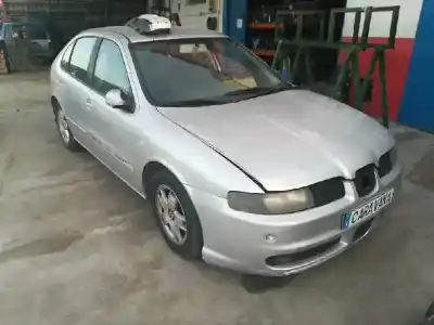 Sloopvoertuig seat                                               leon (1m1)                                                                                                                                                                                                                                                 signo                                                                                                                                                                                                                                                      van het jaar 2000 aangedreven ahf