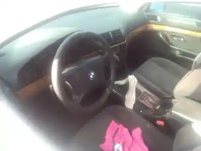 Sloopvoertuig bmw serie 5 berlina (e39) 528i van het jaar 1997 aangedreven 286s1