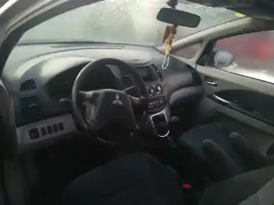 Véhicule à la ferraille MITSUBISHI GRANDIS (NA0W) 2.0 DI-D Inform de l'année 2005 alimenté BSY