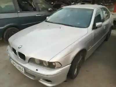 Veículo de Sucata bmw serie 5 berlina (e39) 525d do ano 2002 alimentado 256d1