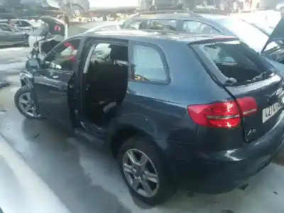Veículo de Sucata AUDI A3 (8P) 2.0 TDI Ambiente (DPF) do ano 2010 alimentado CFF