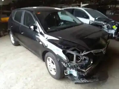 Verschrottungsfahrzeug HYUNDAI I30 (GD) Classic des Jahres 2008 angetrieben D4FB