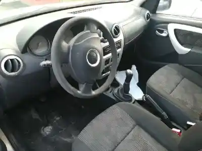 Sloopvoertuig dacia sandero ambiance van het jaar 2009 aangedreven d4ff7