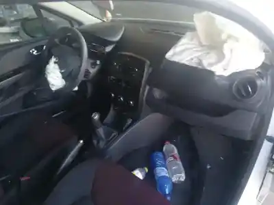 Veicolo di demolizione renault clio iv authentique dell'anno 2013 alimentato d4fd7