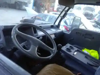 Vehicul casat nissan cabstar e al anului 2001 alimentat bd30d