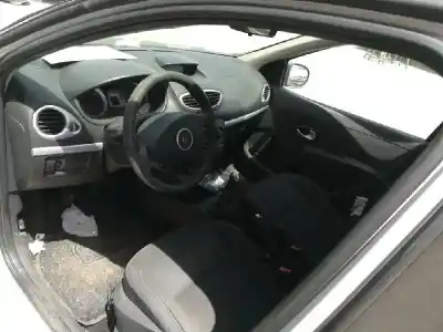 Veículo de Sucata renault clio iii exception do ano 2009 alimentado k9kt7