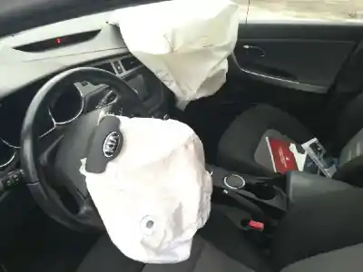 Scrapping Vehicle kia ceed drive 128 cv / 94 kw of the year 2015 powered d4fb