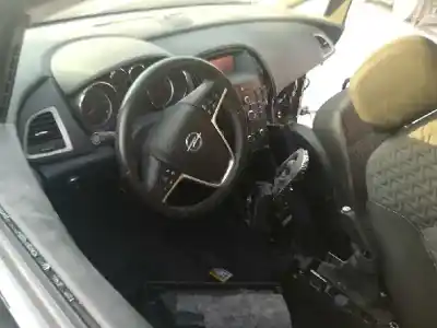 Veicolo di demolizione opel astra j lim. excellence dell'anno 2014 alimentato a17dts