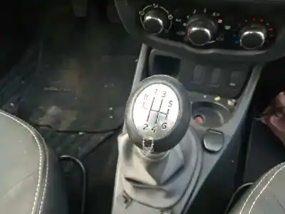 Veículo de Sucata dacia duster ambiance 4x2 do ano 2015 alimentado k9kr8