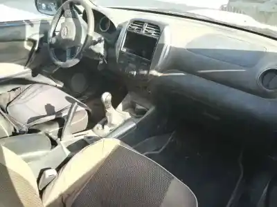 Veículo de Sucata toyota rav 4 (a2) 2.0 d-4d executive 4x4 (2003->) do ano 2005 alimentado 1cdftv