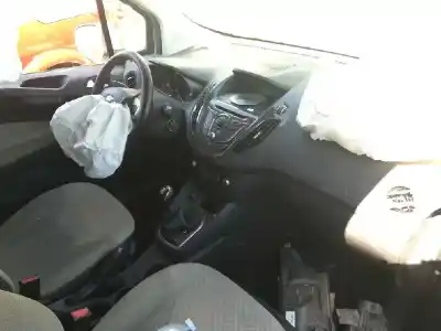 Veículo de Sucata ford tourneo courier (c4a) ambiente do ano 2016 alimentado xvcc