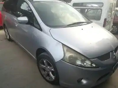 Véhicule à la ferraille mitsubishi grandis (na0w) 2.0 di-d inform de l'année 2007 alimenté bsy