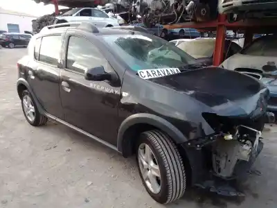 Veicolo di demolizione DACIA SANDERO ESSENTIAL dell'anno 2015 alimentato H4BA4