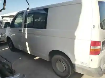 Здавання транспортного засобу VOLKSWAGEN                                         T5 BUS                                                                                                                                                                                                                                                     California Beach 4Motion року 2005 потужний AXD