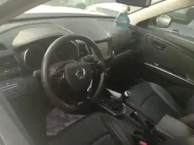 Здавання транспортного засобу ssangyong xlv crystal 4x2 року 2017 потужний 673910