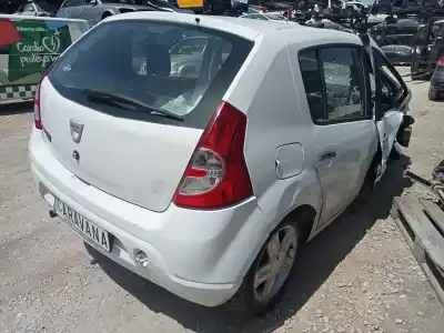 Sloopvoertuig dacia sandero básico van het jaar 2010 aangedreven d4ff7