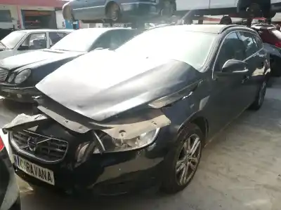 Verschrottungsfahrzeug VOLVO                                              V60 KOMBI                                                                                                                                                                                                                                                  Kinetic                                                                                                                                                                                                                                                    des Jahres 2011 angetrieben D5204T2