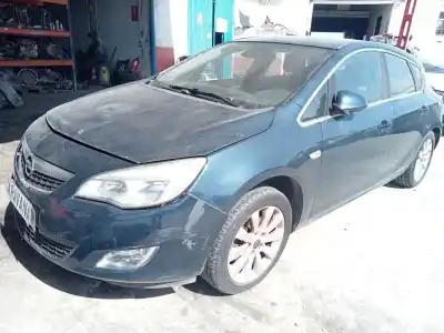 Veículo de Sucata OPEL ASTRA J LIM. Cosmo do ano 2010 alimentado A17DTR