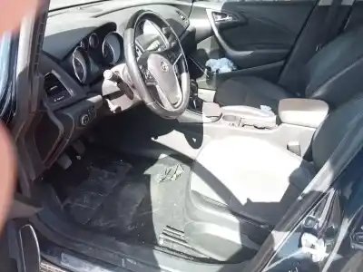 Véhicule à la ferraille opel astra j lim. cosmo de l'année 2010 alimenté a17dtr