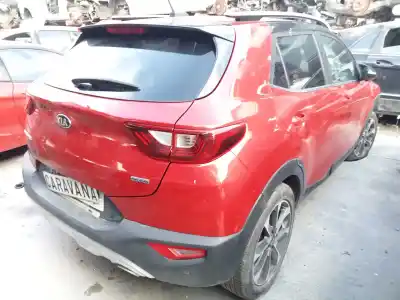 Veículo de Sucata kia stonic (ybcuv) drive do ano 2018 alimentado d4fb