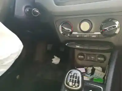 Veículo de Sucata hyundai i20 ii (gb, ib) 1.1 crdi do ano 2015 alimentado d3fa