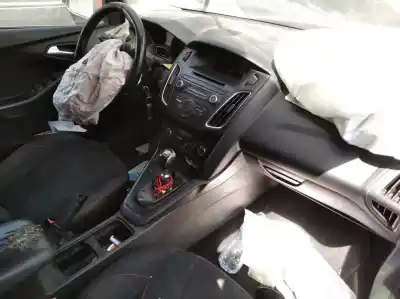 Здавання транспортного засобу FORD FOCUS LIM. ST-Line року 2015 потужний M1DD